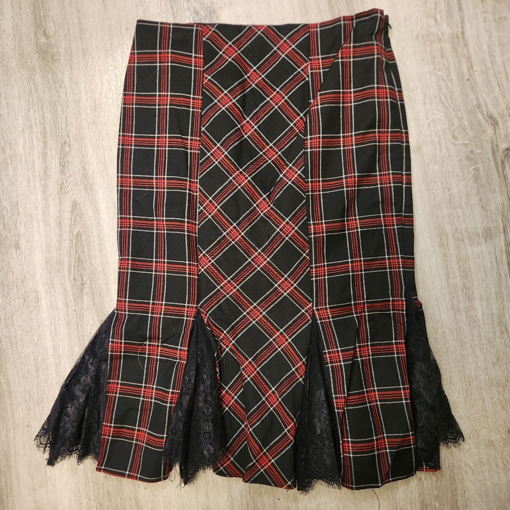 Bebe Plaid Pencil Skirt with Lace Flounce Hem – Size 4
